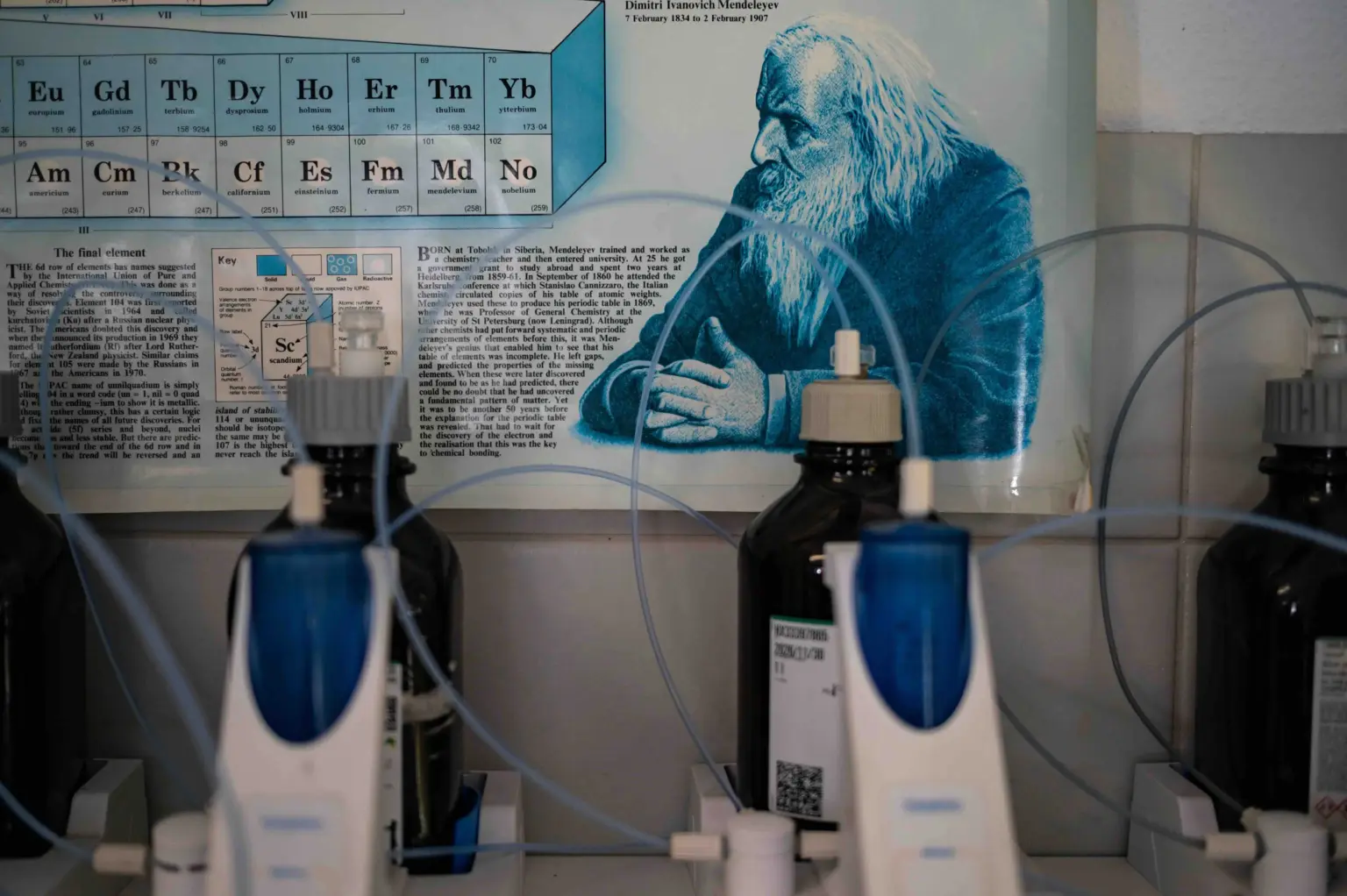 UnaveraChemLab Aaron Chemistry DSC 1006 1